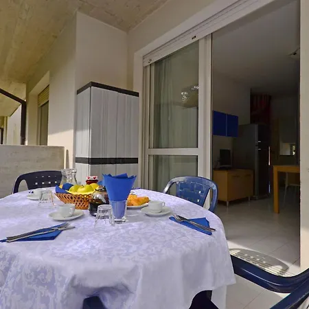 Two-level Flat For Groups In Lignano アパート
