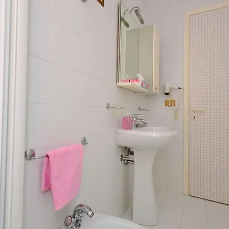 Two-level Flat For Groups In Lignano アパート *